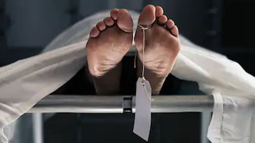 Delhi: AIIMS doctor&#039;s decomposed body found hanging in house