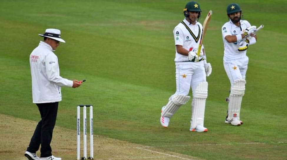 2nd Test Day 2: Pakistan reduced to 223/9 before bad light forces early stumps 