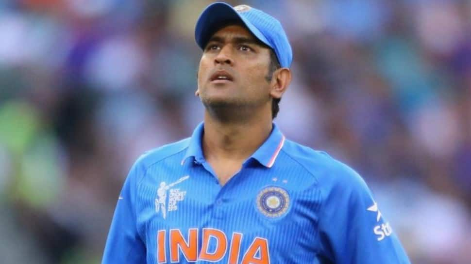 Mahendra Singh Dhoni retires from international cricket