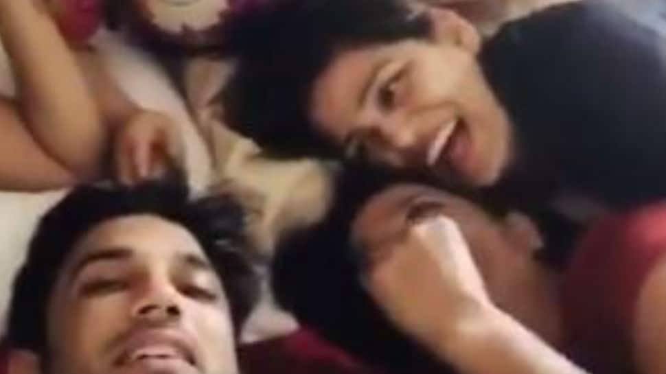 This is Mahendra Singh Dhoni: Sushant Singh Rajput&#039;s sisters celebrate release of &#039;MS Dhoni: The Untold Story&#039; in this viral video
