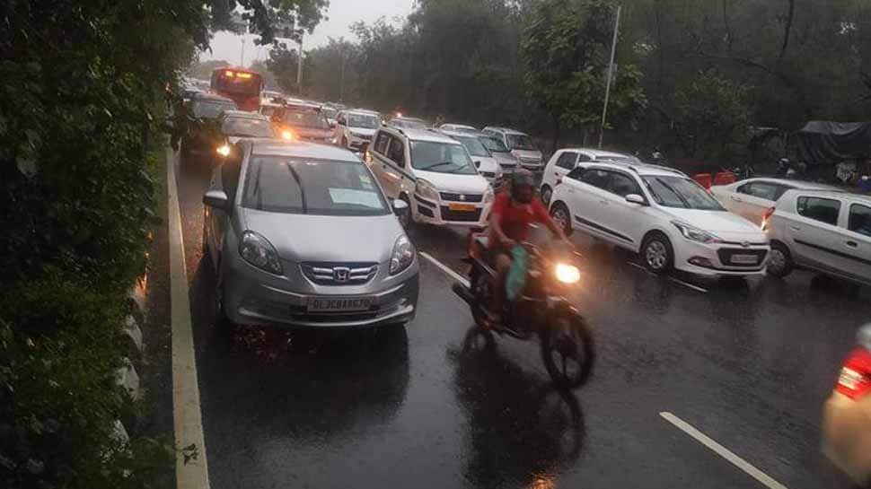 Heavy rains lash Delhi-NCR, waterlogging disrupts traffic in several parts