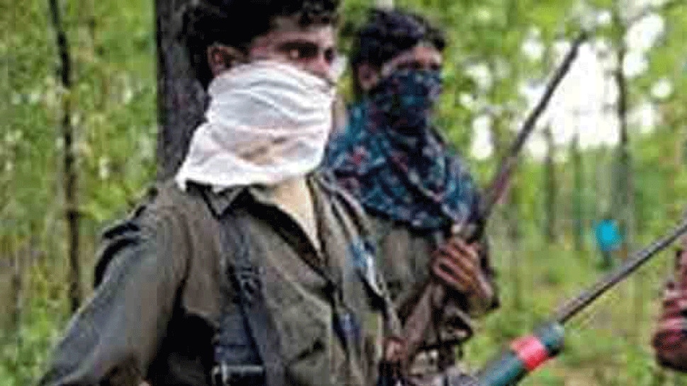 Two Naxals carrying cash rewards of Rs 1 lakh each surrender in Chhattisgarh