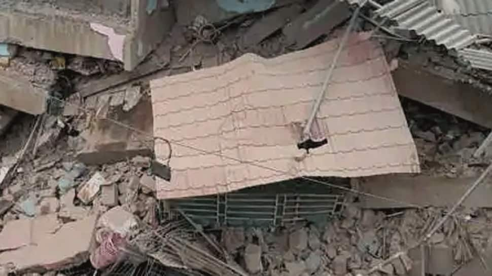 Two-storey commercial complex collapses in Ahmedabad; 1 dead