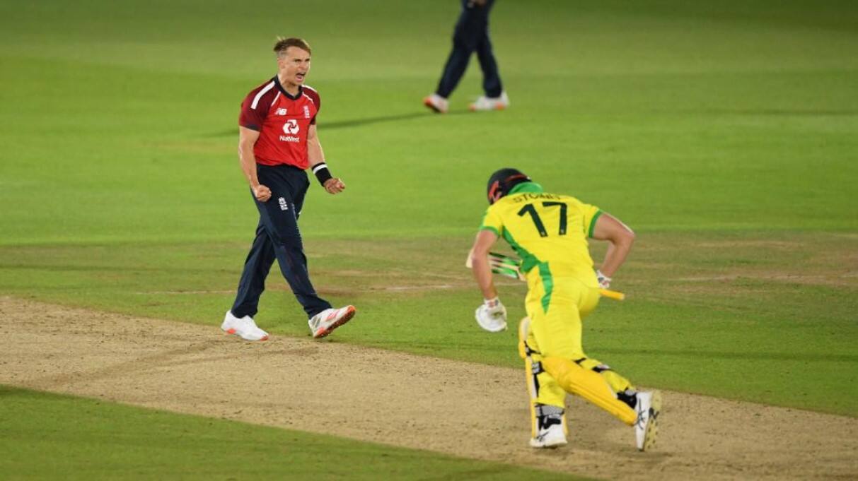 England beat Australia by 2 runs in last-ball T20 thriller 