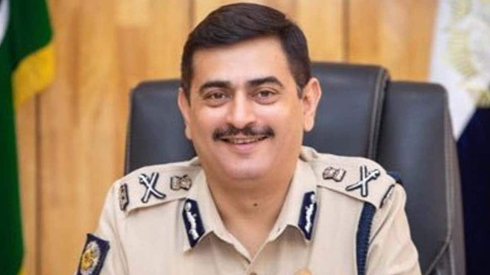 Kolkata Police commissioner Anuj Sharma tests COVID-19 positive