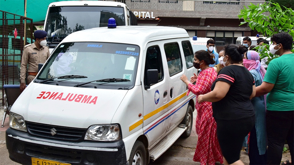 Fix reasonable charges for ambulance services for COVID-19 patients, Supreme Court directs states