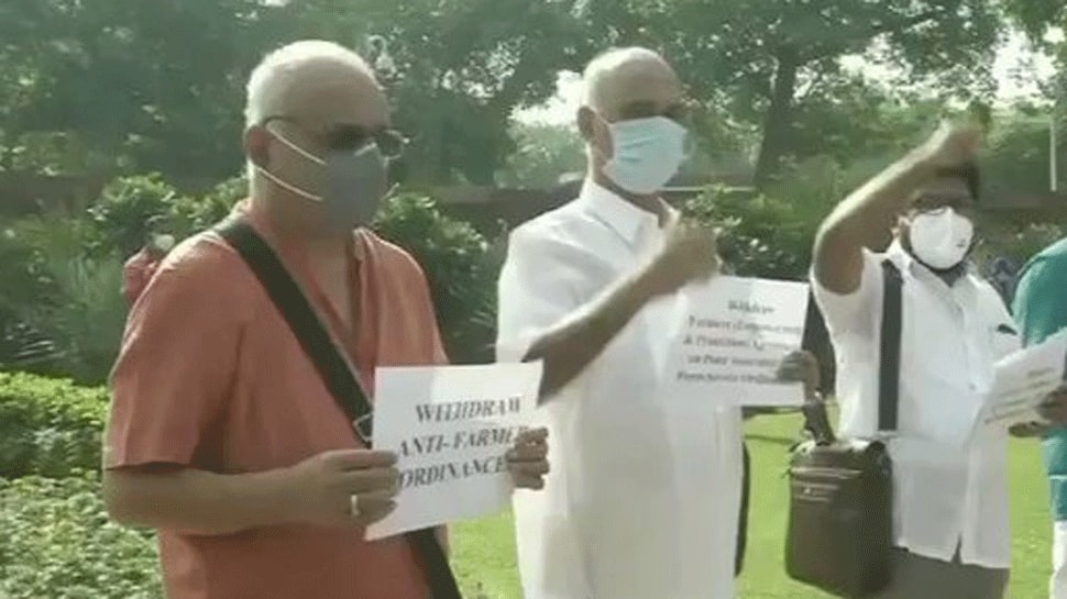 Left party MPs protest inside Parliament, demand withdrawal of Centre’s alleged &#039;anti-farmer&#039; policies