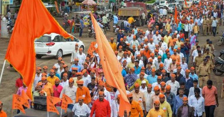 Maratha reservation: Uddhav govt moves Supreme Court seeking vacation of its stay order 