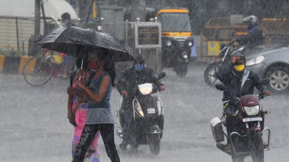 Heavy rainfall lashes Mumbai, public transport services hit; BMC declares holiday 