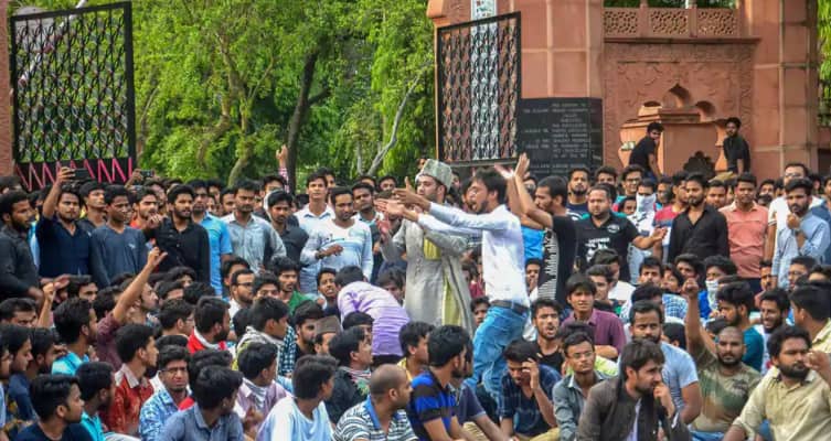 AMU violence: Students seek review of cases anti-CAA protest on December 15 