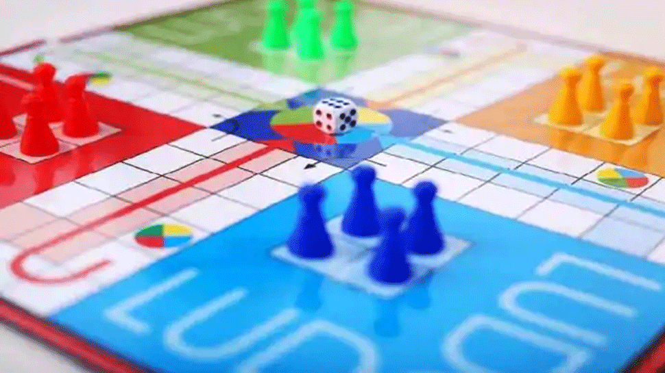 Strange! Daughter accuses father of cheating in ludo, goes to court