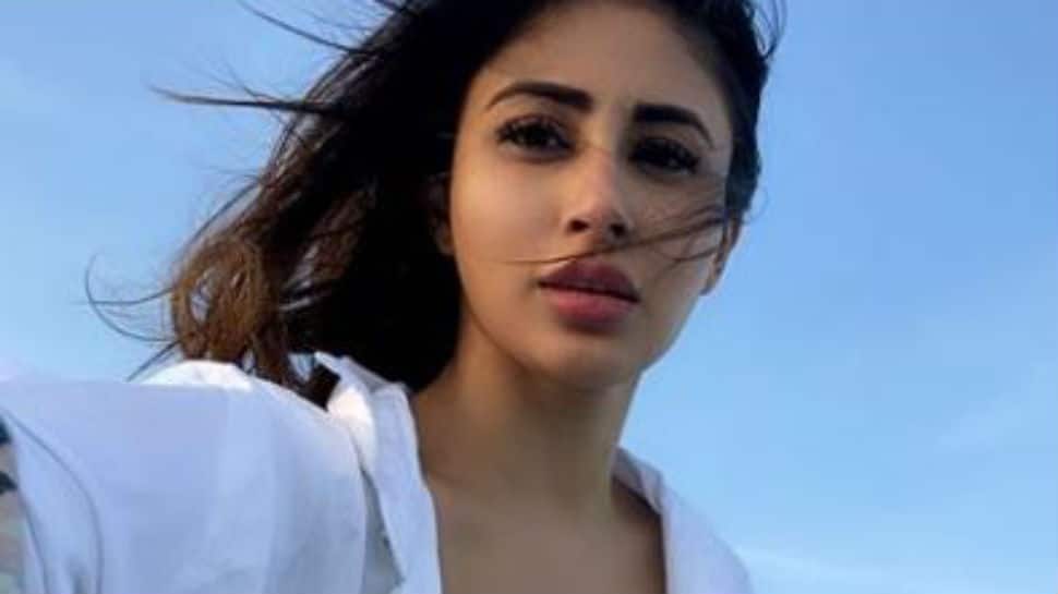 On a sunny Sunday, Mouni Roy sets the internet on fire with her pool pics