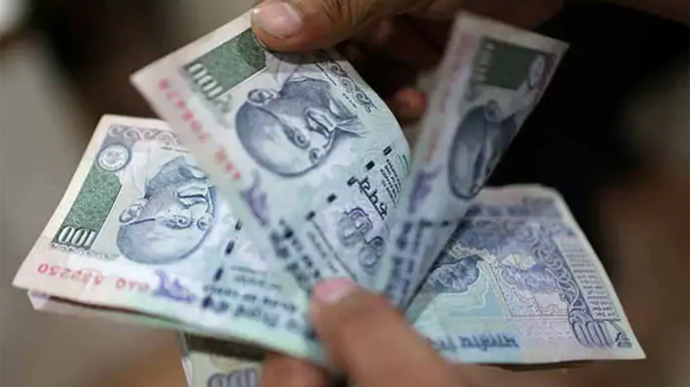 Are currency notes carriers of COVID-19? This is what RBI says