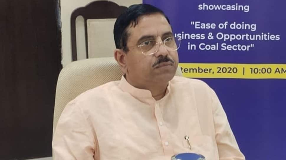 Union Minister Pralhad Joshi tests COVID-19 positive, opts for home quarantine