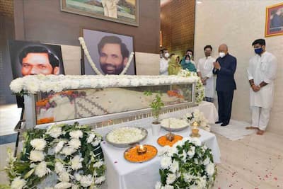 President Kovind pays tribute to Ram Vilas Paswan 