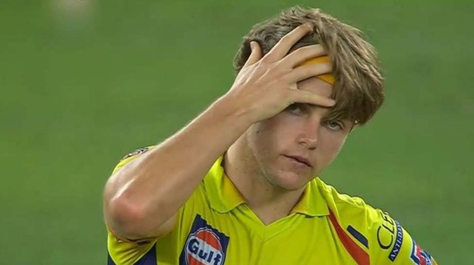 Wicket Rcb Have Now Lost Their Fourth Wicket Against Csk As Washington Sundar Is Caught By Ms Dhoni Behind The Wicket On The Third Ball Of The 15th Over From Sam Curran