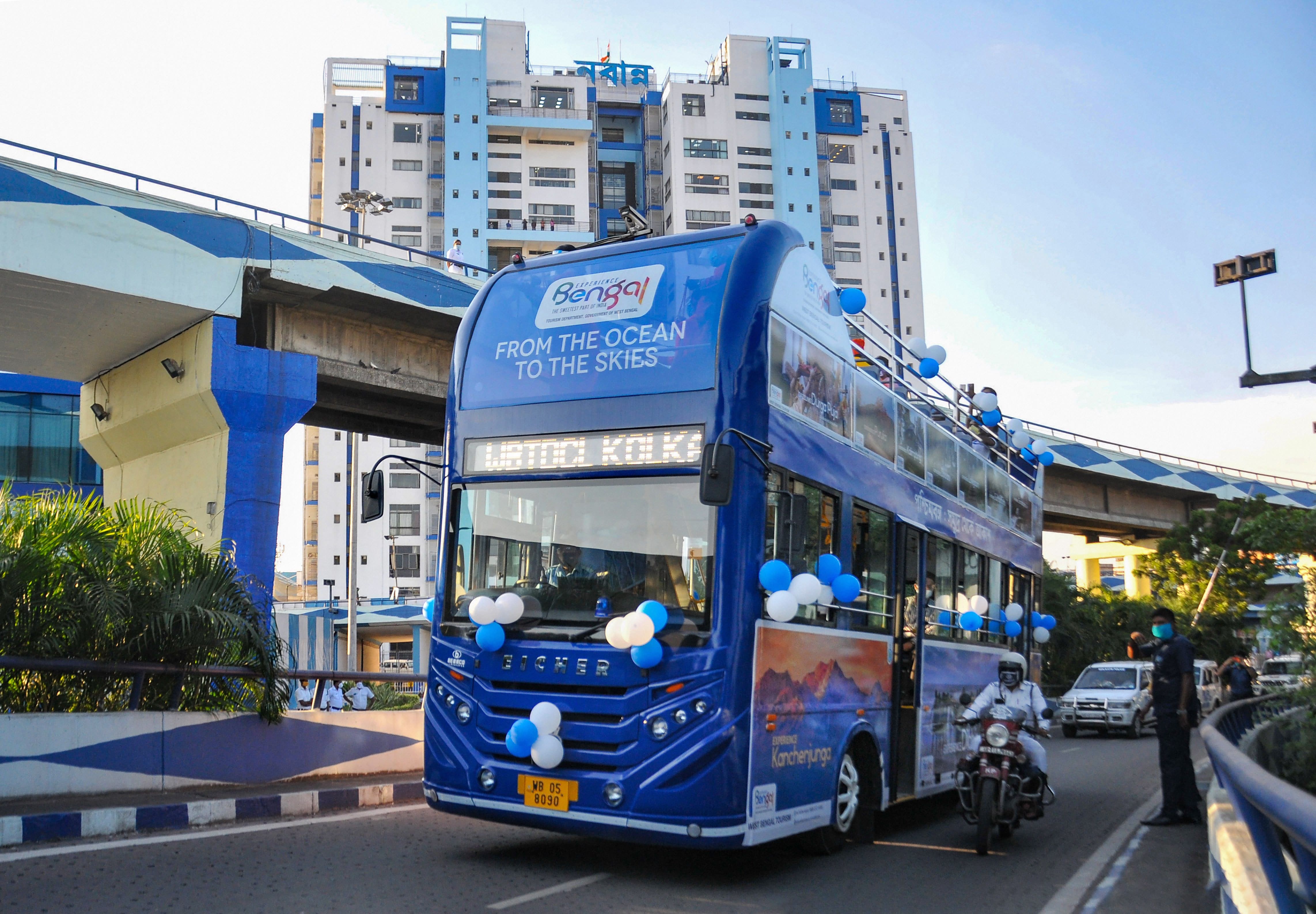 kolkata city tour bus