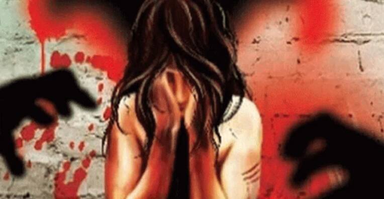 Chitrakoot gangrape case: 2 cops suspended for laxity after Dalit teenager&#039;s suicide