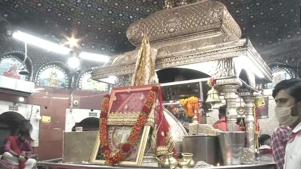 Kalka Ji Temple in Delhi on the first day of Navratri.