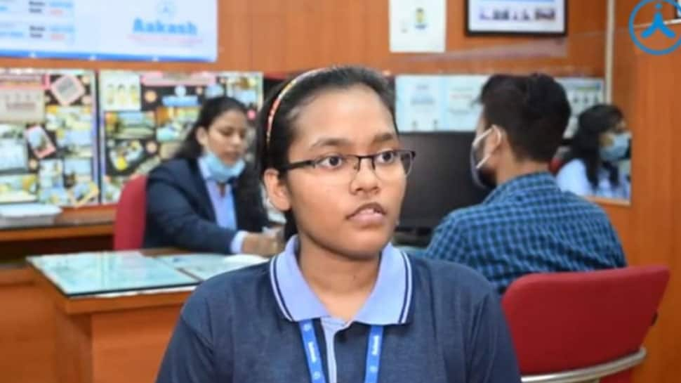 Want to crack NEET? Check what NEET topper Akanksha Singh says 