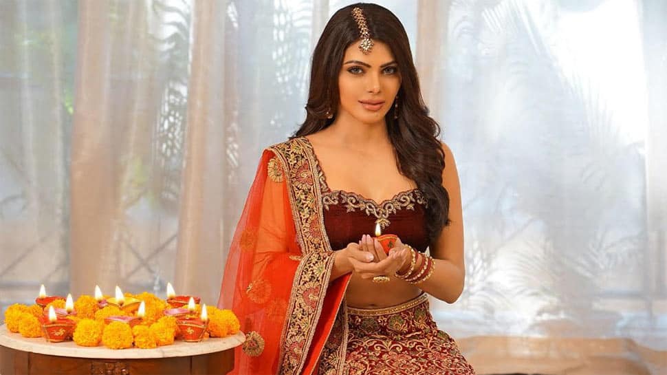 Is Sherlyn Chopra getting married? This viral video will tell - Watch | People News | Zee News