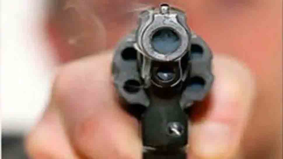 BJP worker shot at in West Bengal&#039;s Howrah, rushed to hospital