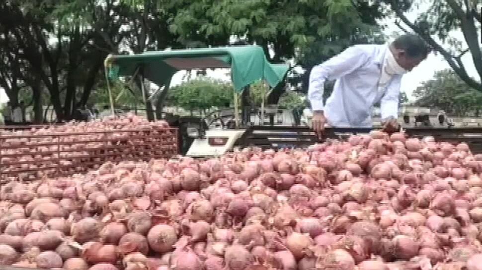 Onion trading resumes in Maharashtra after four days protest against stock limitations