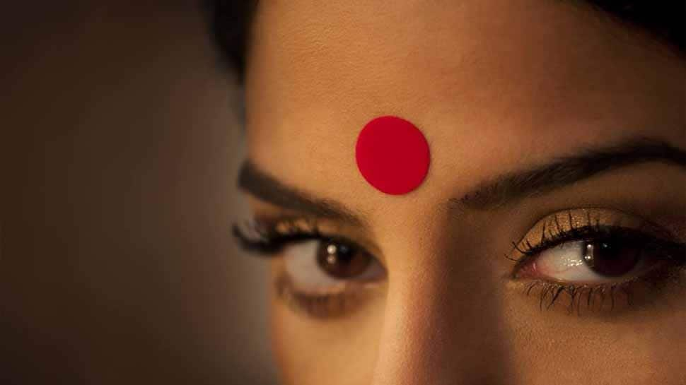 Balliya's bindi