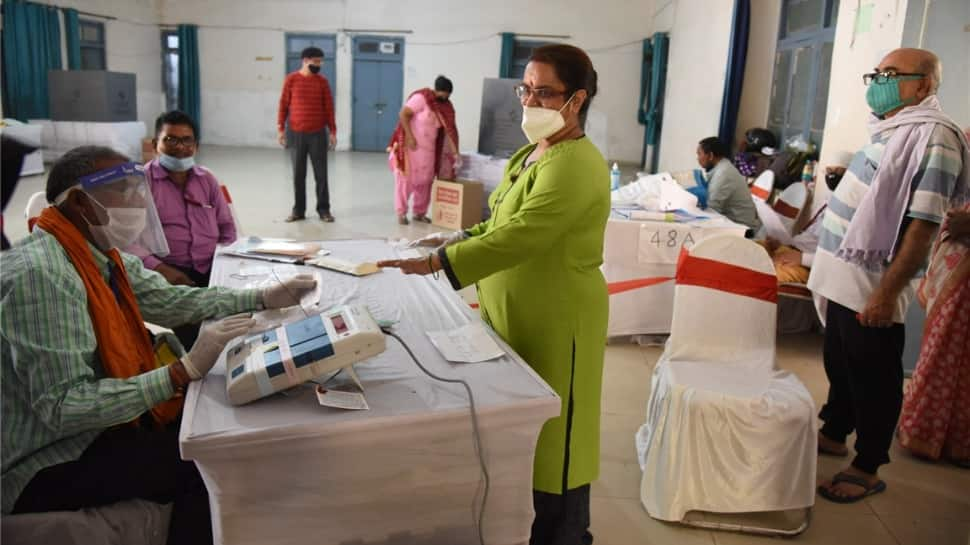 Bihar assembly polls witness over 53.51 per cent turnout till 6 pm in 2nd phase