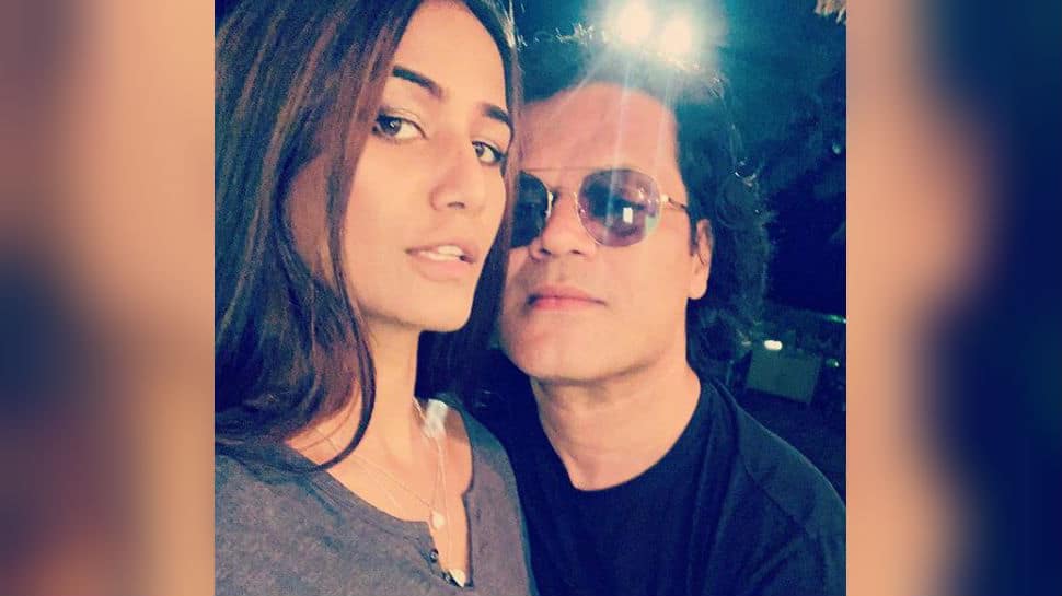 Amid video controversy, Poonam Pandey shares pic with husband Sam Bombay, wishes him on Karwa Chauth  