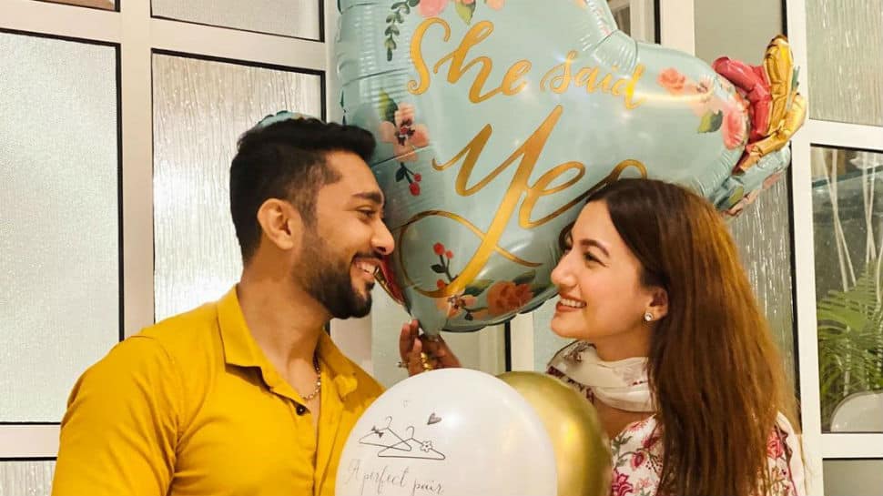 It&#039;s official! Gauahar Khan and boyfriend Zaid Darbar announce engagement