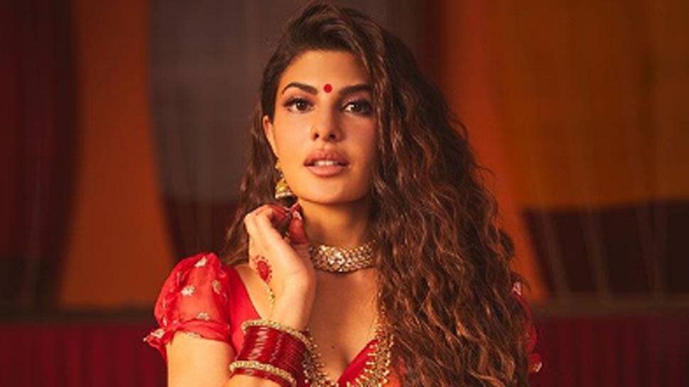 Jacqueline Fernandez teases her Diwali 2020 look and fans can&#039;t keep calm - Pics, Video