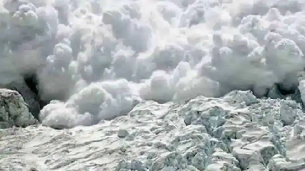 One jawan killed as avalanche hits Army post in Kashmir&#039;s Tangdhar