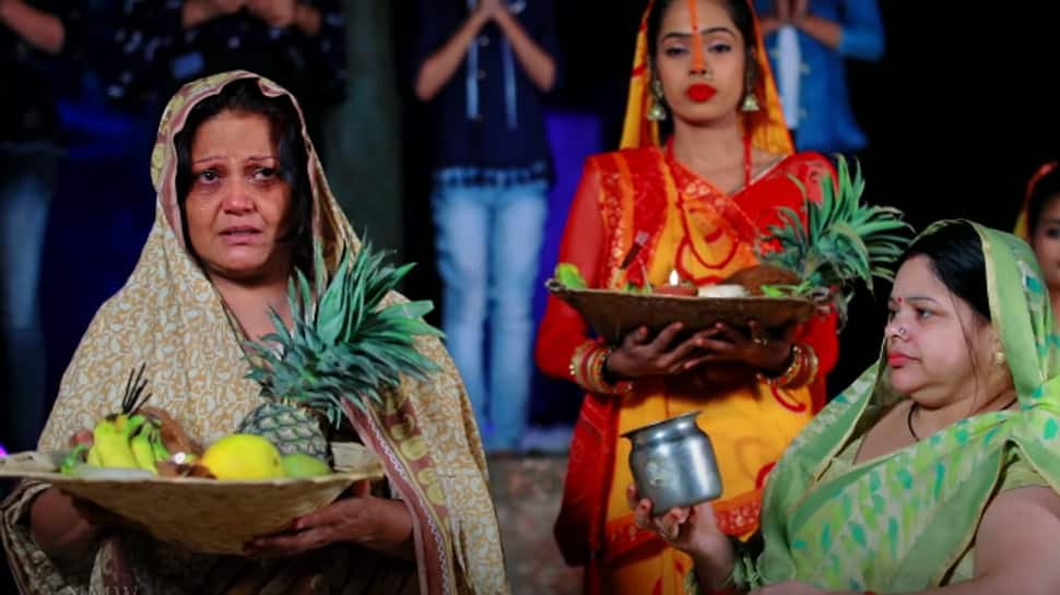Chhath Geet 2020: Nirahua aka Dinesh Lal Yadav releases Bhojpuri song Chhath Ke Barat Maai Bhukhe - Watch