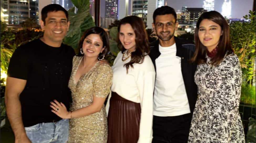 MS Dhoni celebrates wife Sakshi&#039;s 32nd birthday with Sania Mirza, Shoaib Malik in Dubai