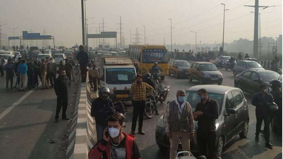 Farmers&#039; protests: Traffic movement hit at Delhi-Noida border - Check traffic advisory here