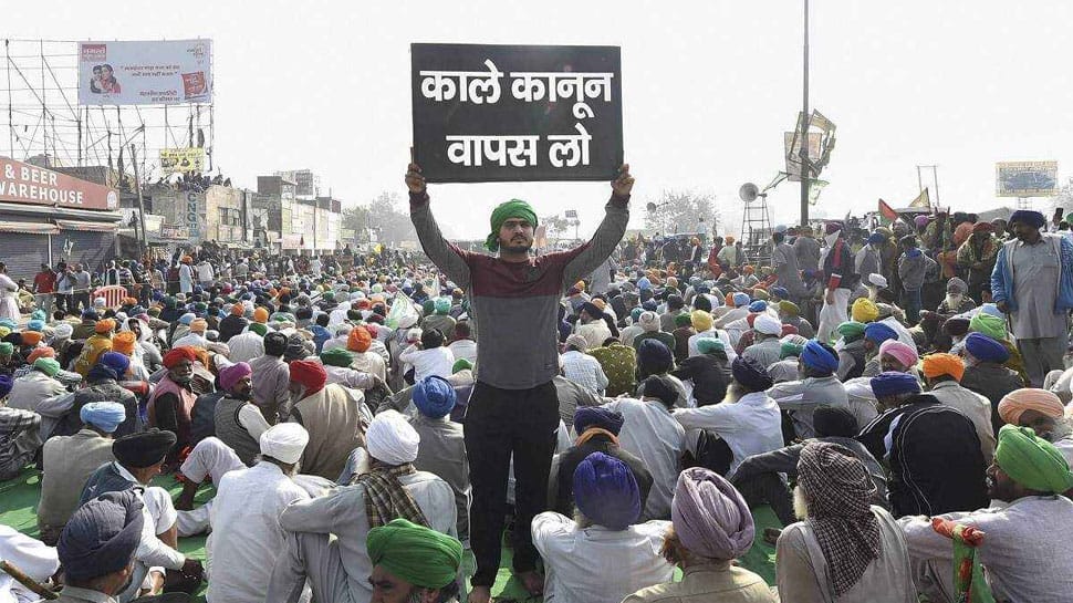 Agitating farmers hand over letter to Centre, demand special Parliament session to repeal new farm laws