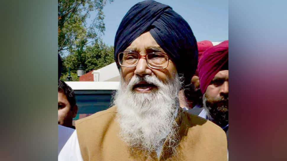 Agriculture laws: SAD stalwart Parkash Singh Badal returns Padma Vibhushan award citing &#039;betrayal of farmers&#039;