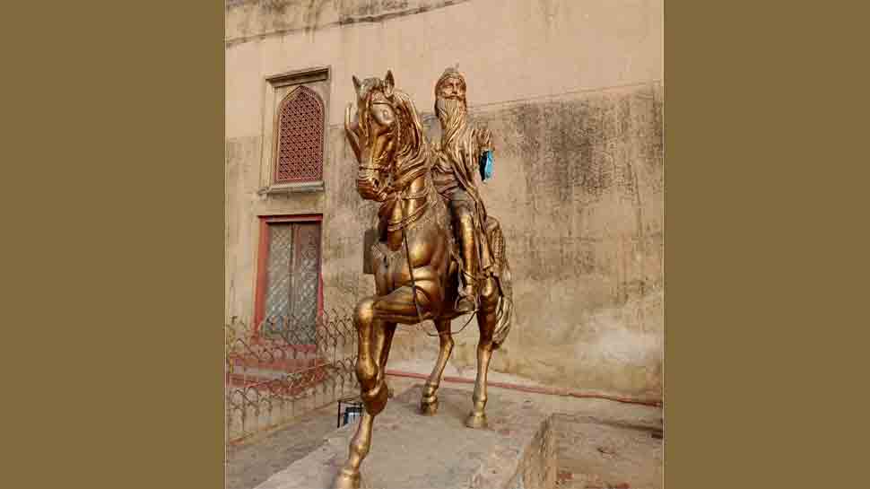 Maharaja Ranjit Singh&#039;s statue vandalised in Pakistan; second incident in a year