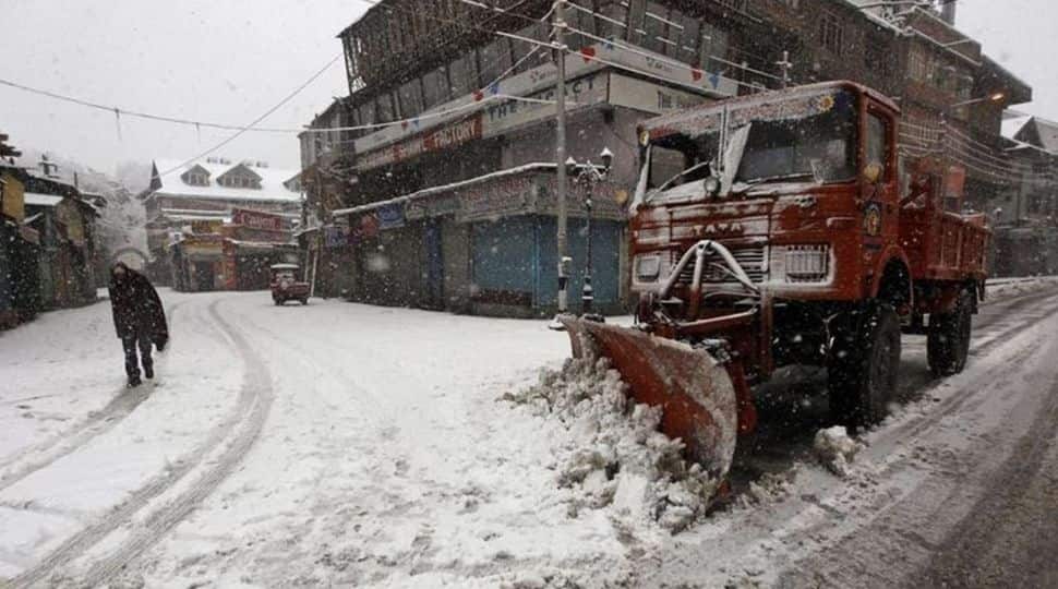 Kashmir plains receive first snowfall; major highways closed due to heavy rainfall, landslides