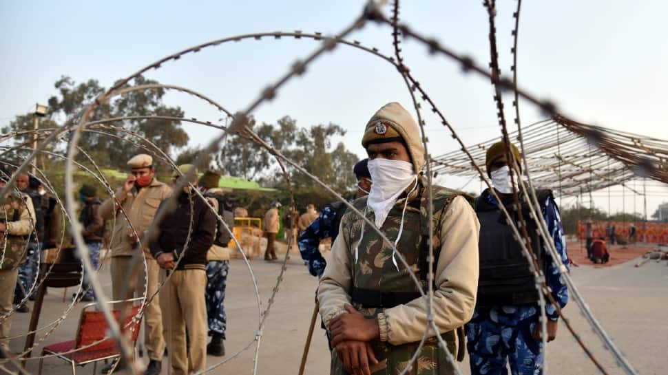 Madhya Pradesh cops among 5 arrested in Noida for alleged extortion Madhya Pradesh cops among 5 arrested in Noida for alleged extortion