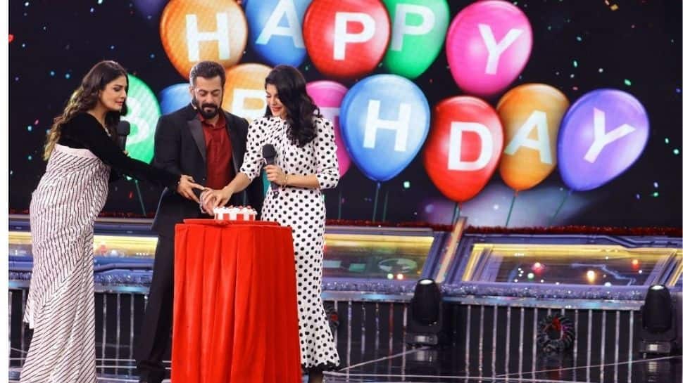 970px x 545px - As Salman Khan turns 55, Katrina Kaif, Varun Dhawan, Kareena Kapoor and  other stars flood internet with wishes! In pics | News | Zee News