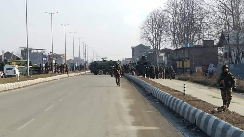 Three terrorists killed in encounter in J&amp;K&#039;s Srinagar Lawyapora area