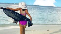 Hina Khan’s sizzling throwback bikini pics set the internet on fire