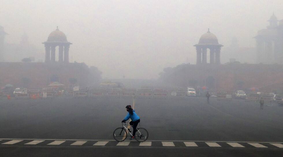 Trains delayed as dense fog engulfs Delhi-NCR region, air quality remains poor