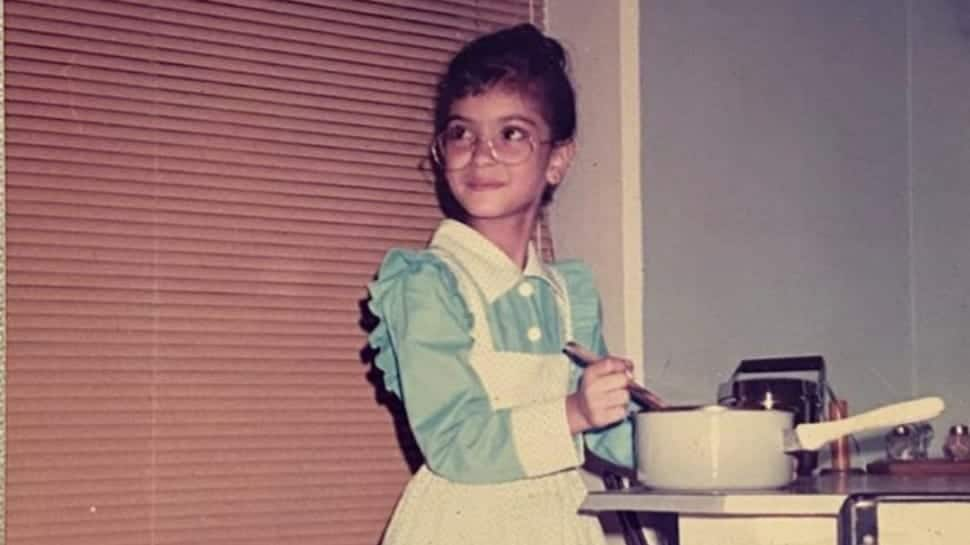 Woah! Can you identify this &#039;Cocktail&#039; actress from her childhood picture?