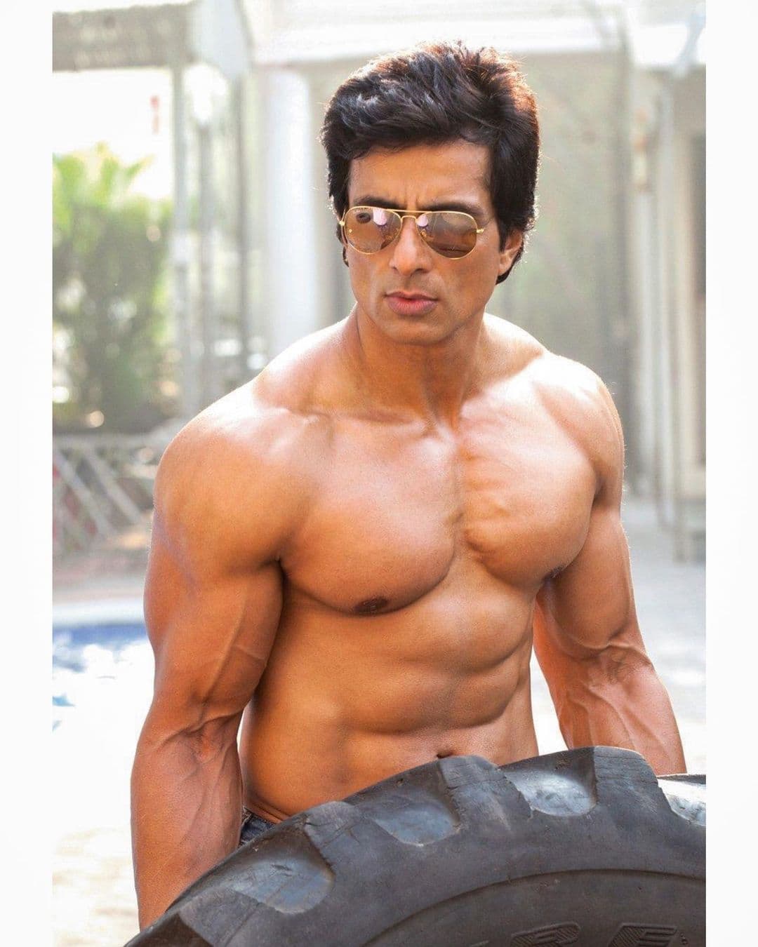 Sonu Sood looks smoking hot in this throwback picture