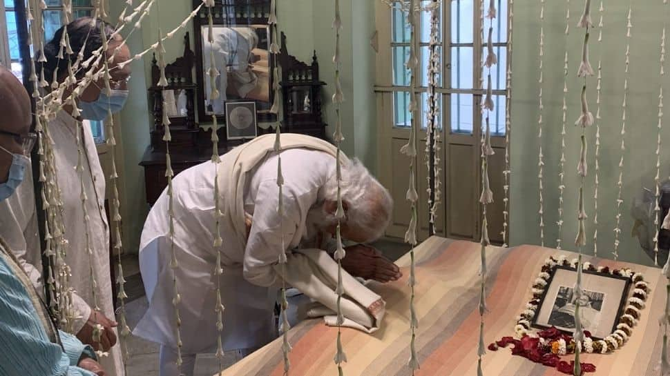 PM Modi pays tribute to Netaji