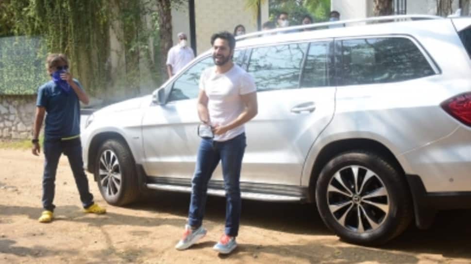 Varun Dhawan’s car meets with accident on way to bachelor party in Alibaug
