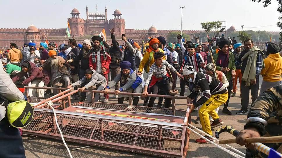 Farmers Protest, Farmers tractor march, Red fort